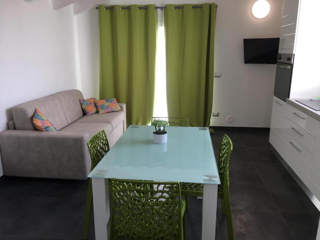 Casa Vacanza Colors Порто-Торрес Экстерьер фото
